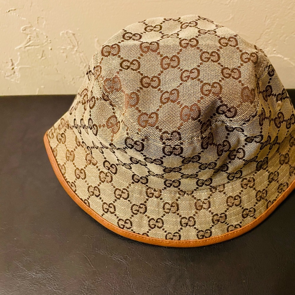 New hat is small very nice and stylish